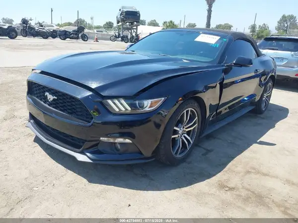 1FATP8UH8H5331324 2017 FORD MUSTANG - Image 2