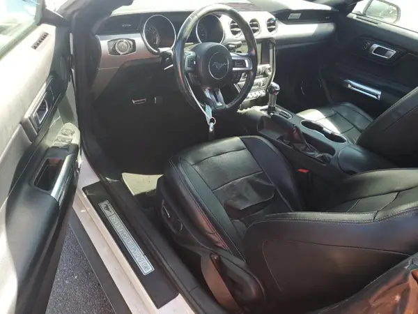 1FATP8UH8J5110067 2018 FORD MUSTANG - Image 8