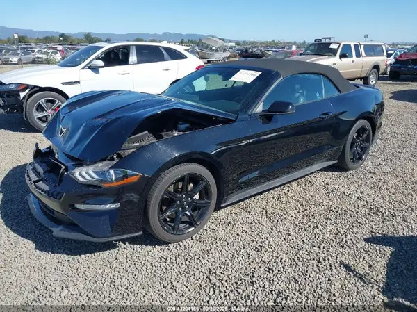 1FATP8UH8J5124504 2018 FORD MUSTANG - Image 2