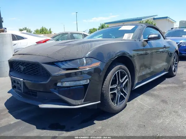 1FATP8UH8J5155140 2018 FORD MUSTANG - Image 2