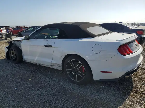 1FATP8UH8J5166333 2018 FORD MUSTANG - Image 2