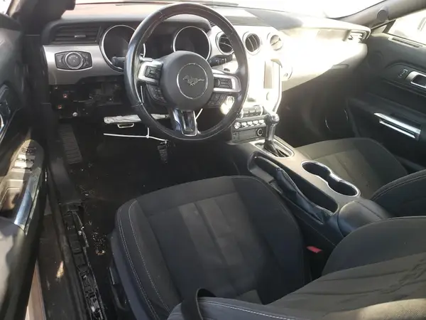 1FATP8UH8K5149243 2019 FORD MUSTANG - Image 8