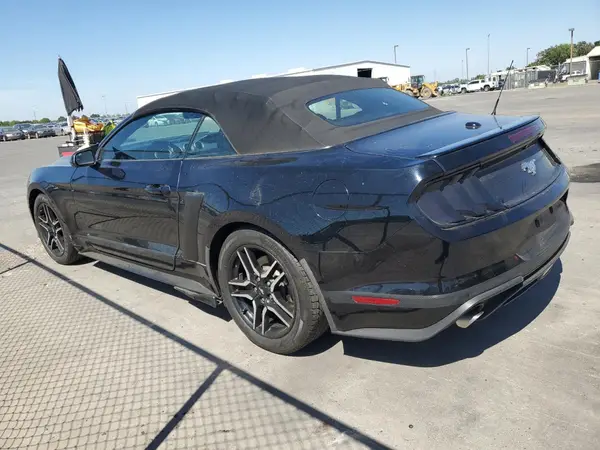 1FATP8UH8K5150165 2019 FORD MUSTANG - Image 2