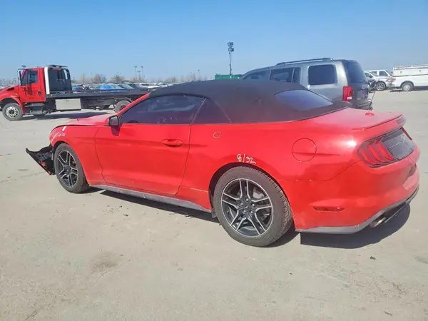 1FATP8UH8L5101582 2020 FORD MUSTANG - Image 2