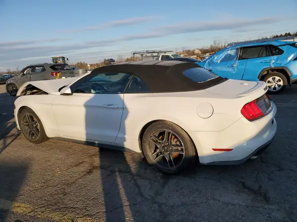 1FATP8UH8L5131780 2020 FORD MUSTANG - Image 2