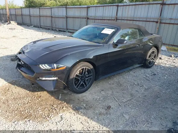 1FATP8UH8L5137546 2020 FORD MUSTANG - Image 2