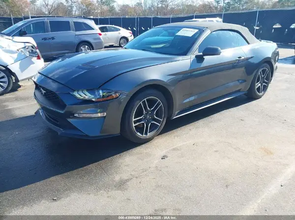 1FATP8UH8L5137840 2020 FORD MUSTANG - Image 2