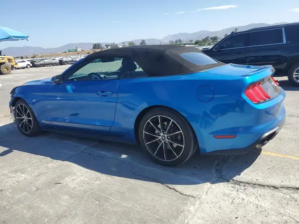 1FATP8UH8L5138163 2020 FORD MUSTANG - Image 2