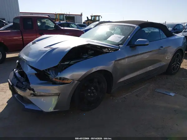 1FATP8UH8L5139569 2020 FORD MUSTANG - Image 2
