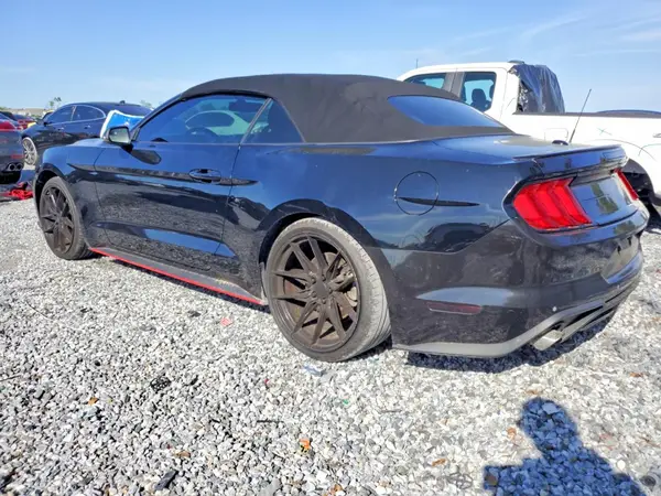 1FATP8UH8L5186018 2020 FORD MUSTANG - Image 2