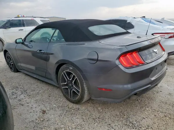 1FATP8UH8M5102409 2021 FORD MUSTANG - Image 2