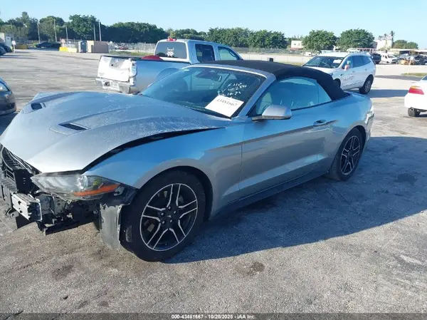 1FATP8UH8M5102541 2021 FORD MUSTANG - Image 2