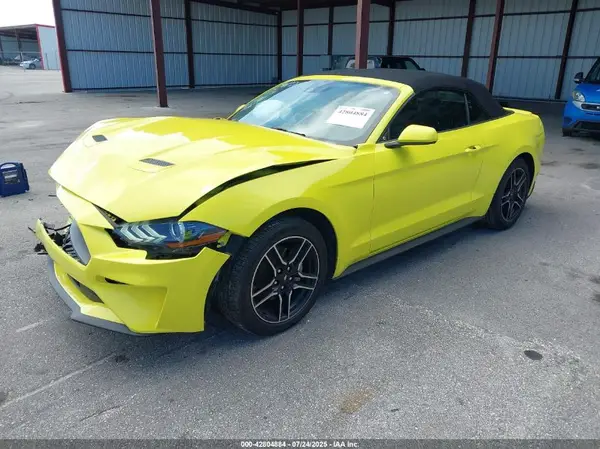 1FATP8UH8M5105729 2021 FORD MUSTANG - Image 2