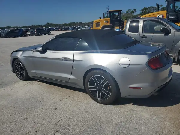1FATP8UH8M5105889 2021 FORD MUSTANG - Image 2
