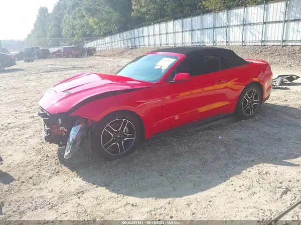1FATP8UH8M5107996 2021 FORD MUSTANG - Image 2