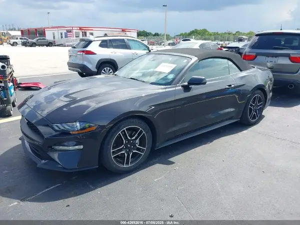 1FATP8UH8N5102637 2022 FORD MUSTANG - Image 2