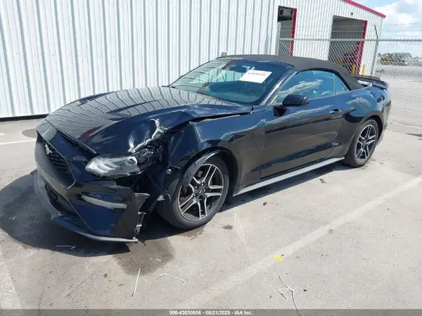 1FATP8UH8N5102640 2022 FORD MUSTANG - Image 2