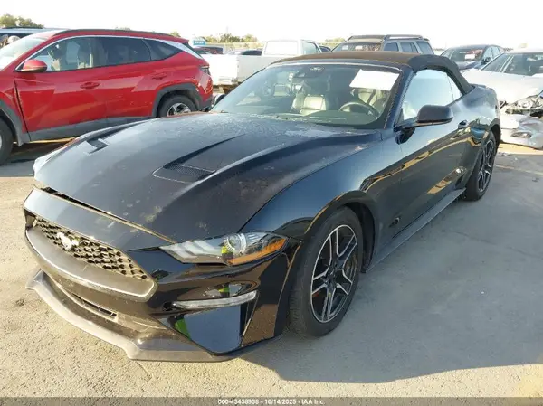 1FATP8UH8N5105666 2022 FORD MUSTANG - Image 2