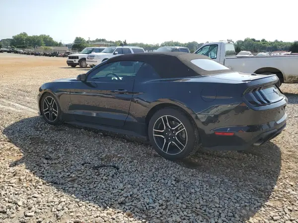 1FATP8UH8N5119213 2022 FORD MUSTANG - Image 2
