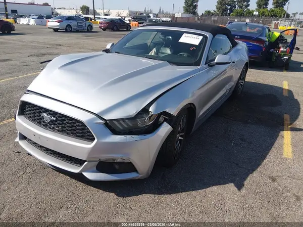 1FATP8UH9G5243378 2016 FORD MUSTANG - Image 2