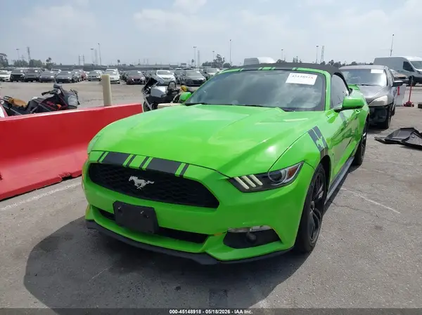 1FATP8UH9G5299871 2016 FORD MUSTANG - Image 2