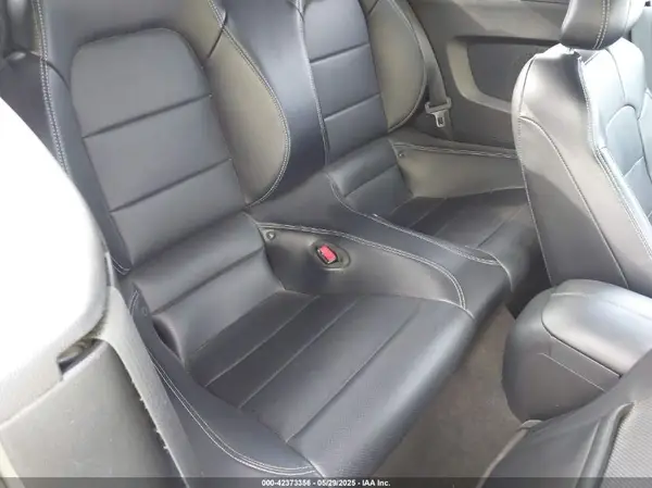 1FATP8UH9G5318421 2016 FORD MUSTANG - Image 8