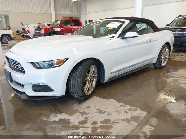 1FATP8UH9G5333629 2016 FORD MUSTANG - Image 2