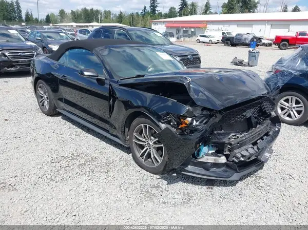 1FATP8UH9H5220295 2017 FORD MUSTANG - Image 1