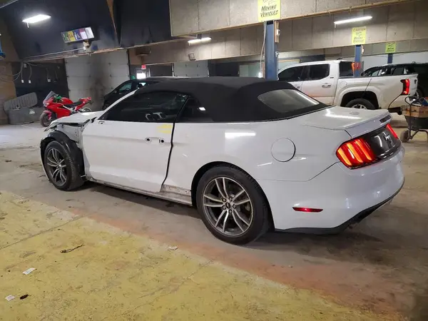 1FATP8UH9H5295787 2017 FORD MUSTANG - Image 2