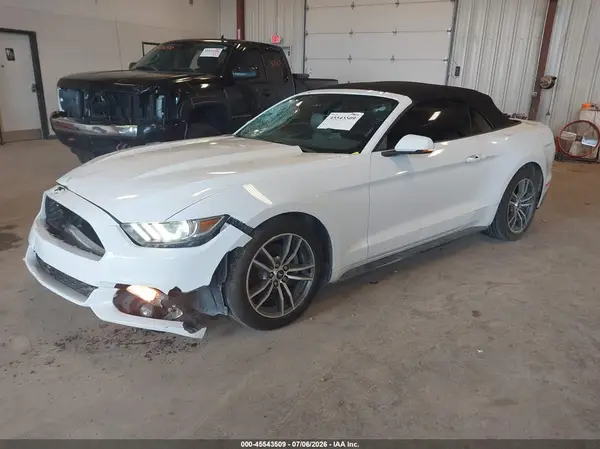 1FATP8UH9H5307419 2017 FORD MUSTANG - Image 2