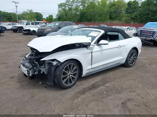 1FATP8UH9H5328013 2017 FORD MUSTANG - Image 2