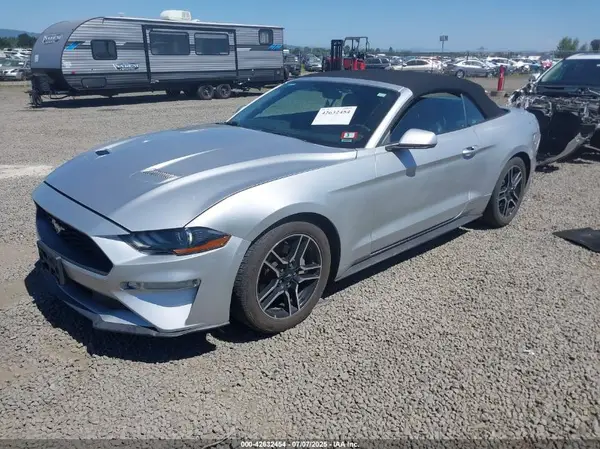 1FATP8UH9J5110286 2018 FORD MUSTANG - Image 2