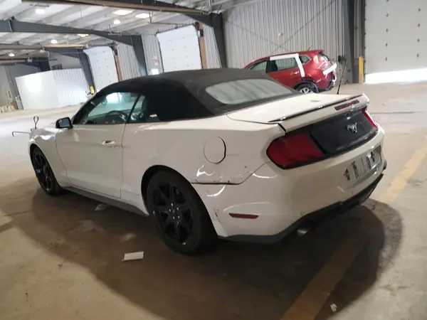 1FATP8UH9J5124396 2018 FORD MUSTANG - Image 2