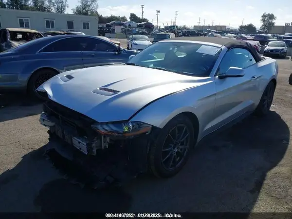 1FATP8UH9J5133177 2018 FORD MUSTANG - Image 2