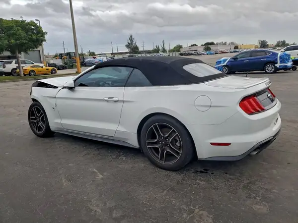 1FATP8UH9J5138914 2018 FORD MUSTANG - Image 2
