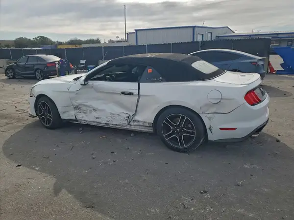 1FATP8UH9J5138993 2018 FORD MUSTANG - Image 2