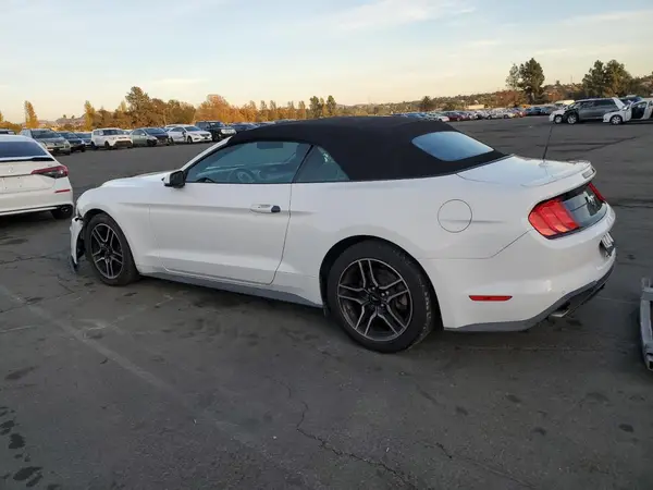 1FATP8UH9J5142736 2018 FORD MUSTANG - Image 2