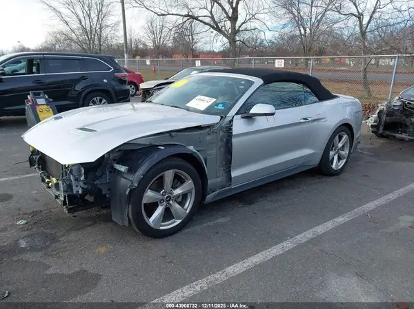 1FATP8UH9J5175042 2018 FORD MUSTANG - Image 2