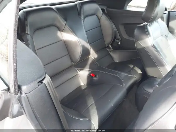 1FATP8UH9J5175042 2018 FORD MUSTANG - Image 8