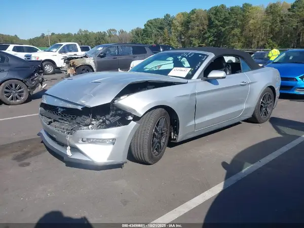 1FATP8UH9K5138705 2019 FORD MUSTANG - Image 2