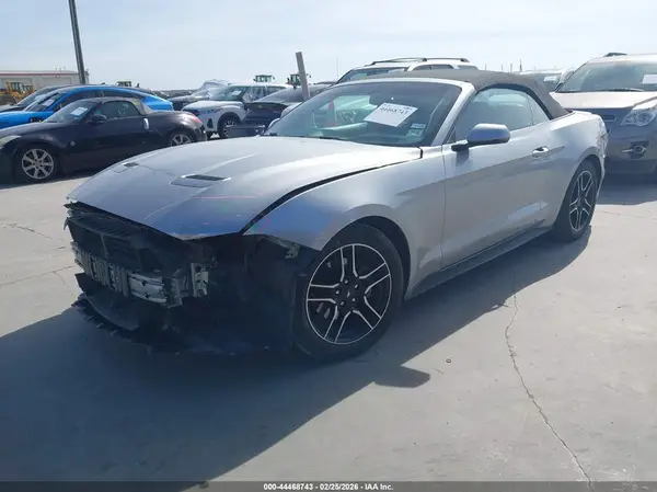 1FATP8UH9L5105933 2020 FORD MUSTANG - Image 2