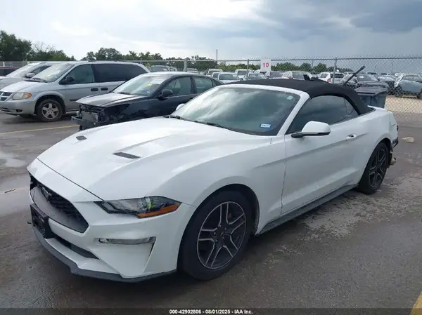 1FATP8UH9L5112719 2020 FORD MUSTANG - Image 2