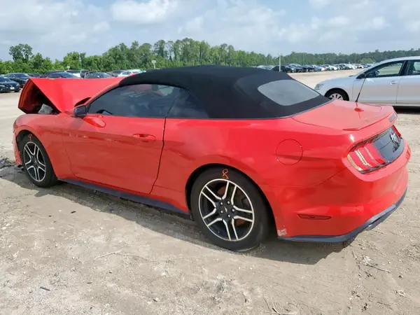 1FATP8UH9L5137782 2020 FORD MUSTANG - Image 2