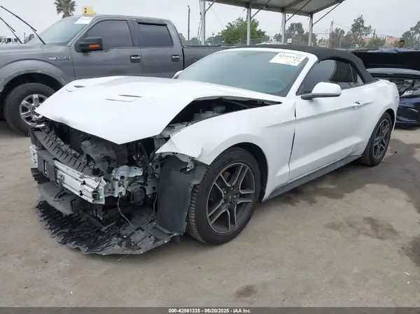 1FATP8UH9L5189378 2020 FORD MUSTANG - Image 2