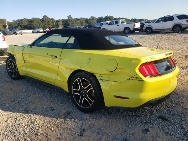 1FATP8UH9M5100071 2021 FORD MUSTANG - Image 2