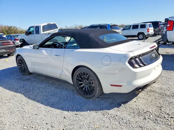 1FATP8UH9M5100619 2021 FORD MUSTANG - Image 2