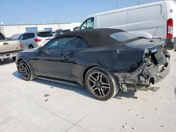 1FATP8UH9M5104346 2021 FORD MUSTANG - Image 2