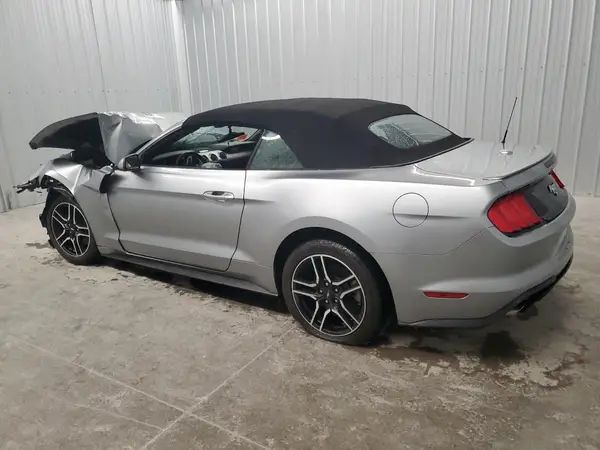1FATP8UH9M5106193 2021 FORD MUSTANG - Image 2