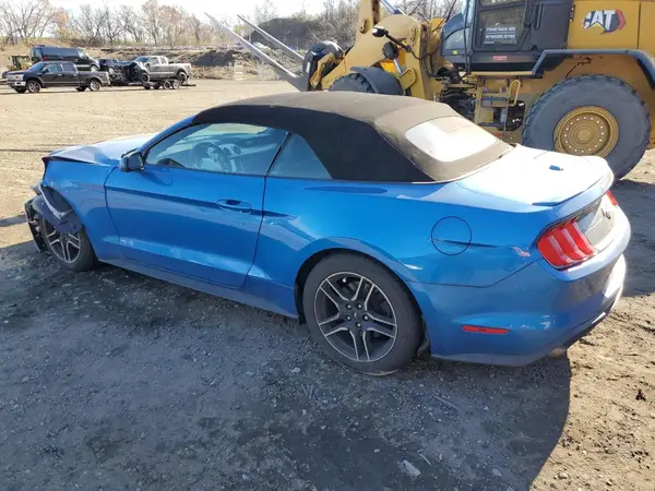 1FATP8UH9M5107120 2021 FORD MUSTANG - Image 2