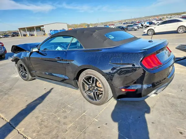 1FATP8UH9M5115833 2021 FORD MUSTANG - Image 2